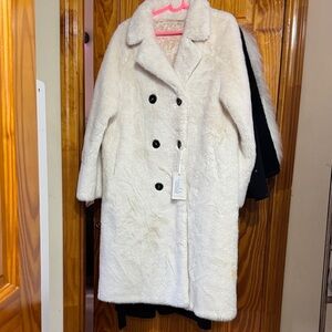 Elegant White Double-Breasted Women's Coat